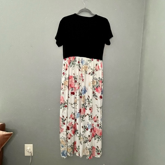 Floral Maxi Dress - Picture 4 of 4